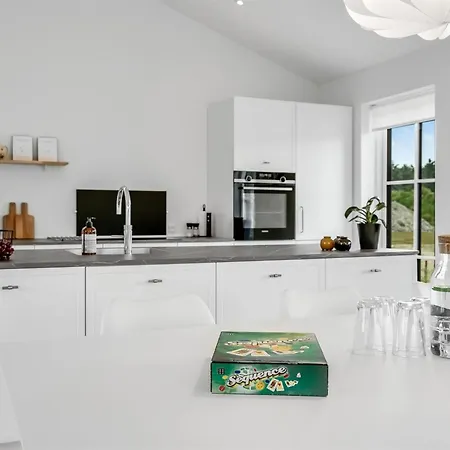 Malomir - 500m From The Sea By Interhome Feriehus